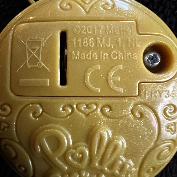 COPY - Pocket Pocket Tiny Power! Light Up Locket (Not in Original Packaging) - Picture 4 of 10